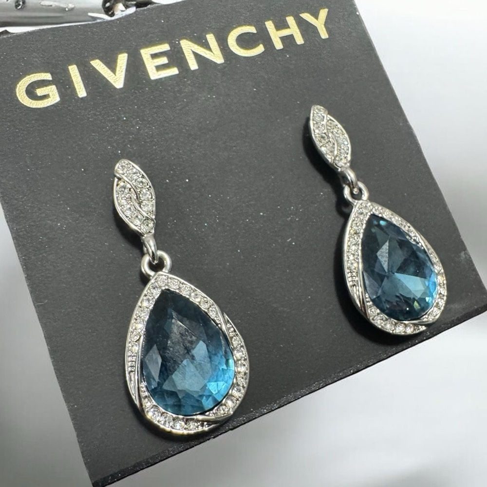 Givenchy
Blue Stone Crystal Drop Earrings - Picture 1 of 3